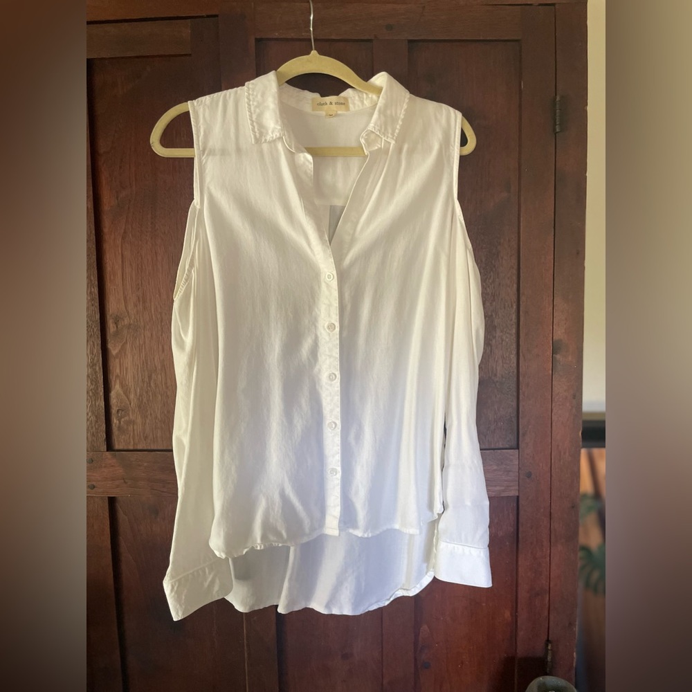 Cloth & Stone White Open Shoulder Button-Up